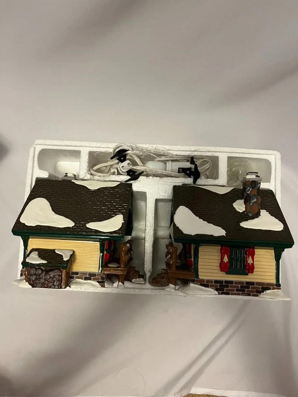 Department 56 Snow Village – Fisherman’s Nook Cabins (Trout & Bass) – Orig Box - Picture 14 of 16